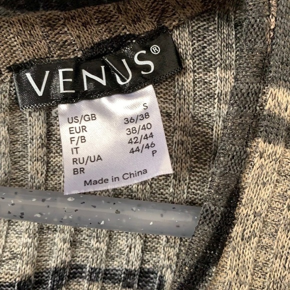 Venus Camo Front Cutout Mock Neck Bodycon Dress - Picture 5 of 9